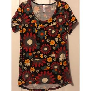 LuLaRoe Medium Classic T